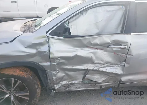 2018 Toyota Highlander Le Plus from USA, damaged, VIN 5TDZZRFH8JS286161